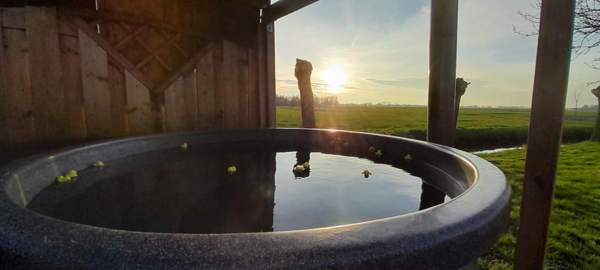 Stacaravan Op De Paardenboerderij Sneek Exteriér fotografie